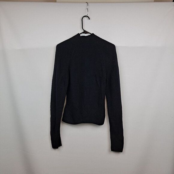 Gap Ladies mock neck sweater NWOT - Picture 9 of 10
